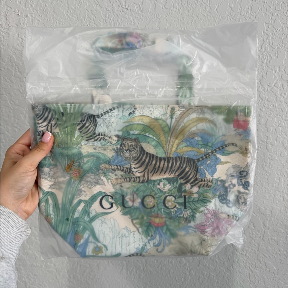 Gucci Floral Tiger Print Tote Bag (GWP) - Picture 3 of 3